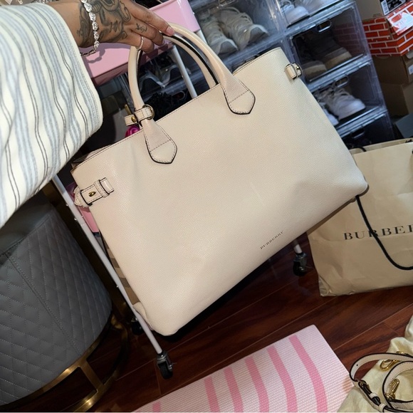 Burberry Beige Leather bag - Picture 8 of 16